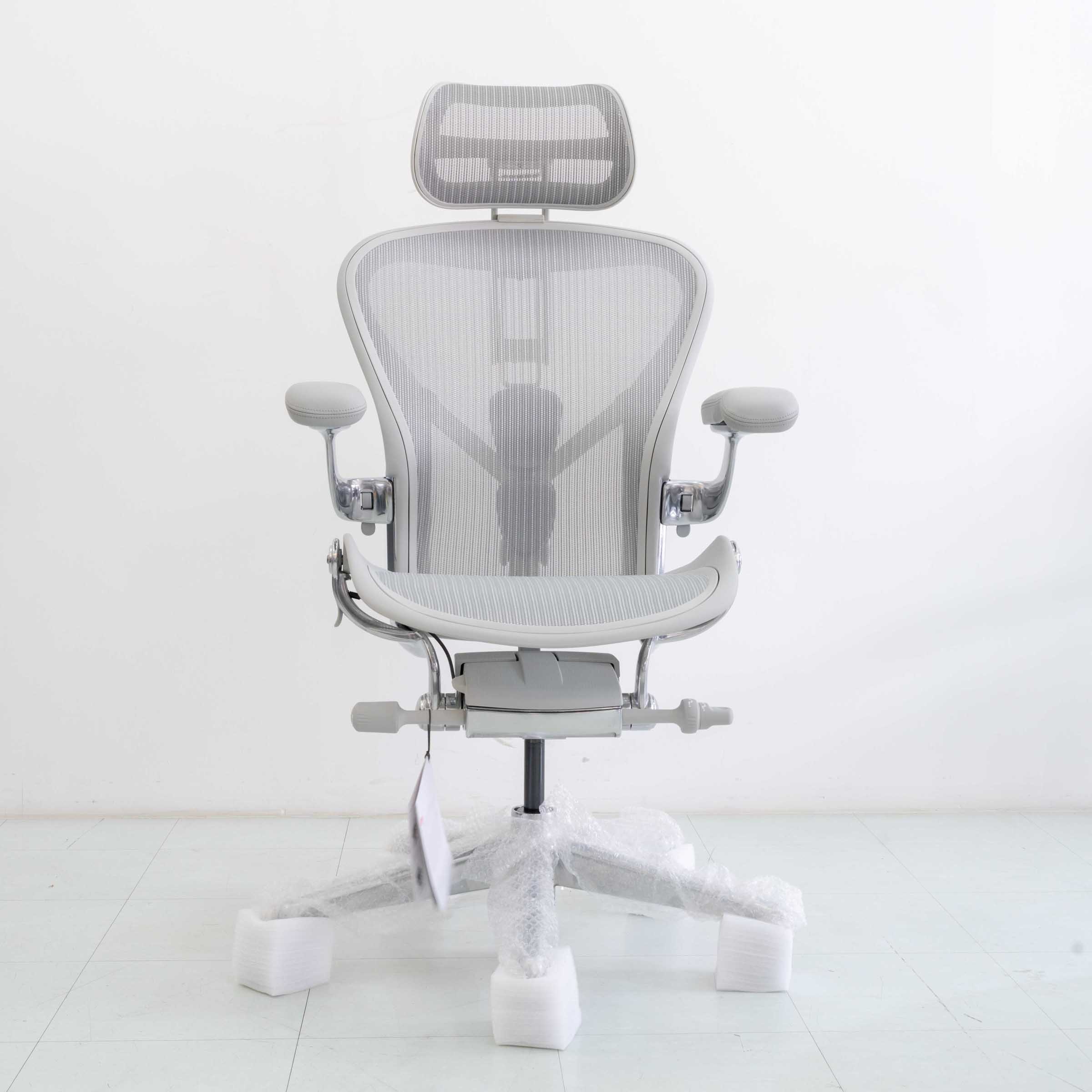 Herman Miller Remastered Aeron Chair – Mineral | Aluminium Frame
