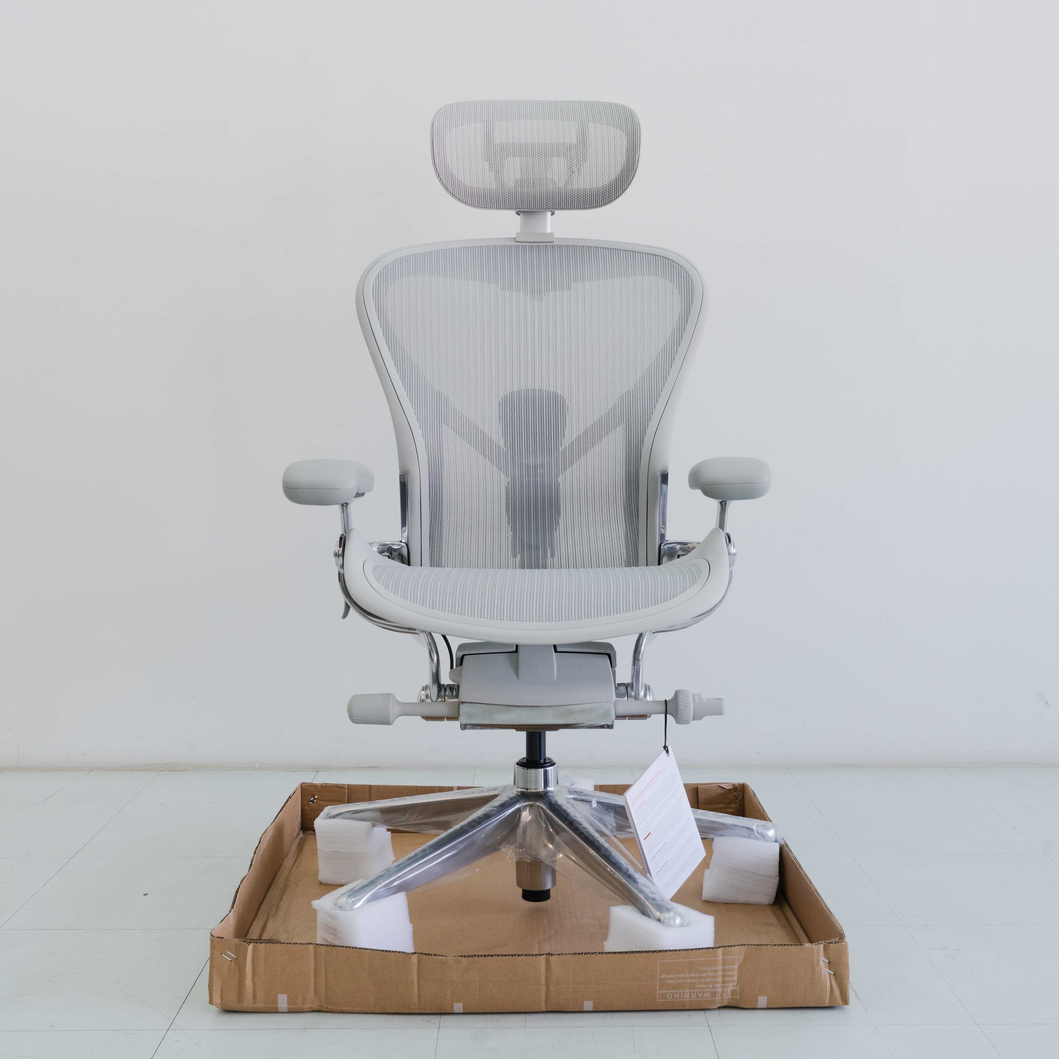 ที่รองศีรษะ Herman Miller Aeron Chair H6 จาก Engineered Now