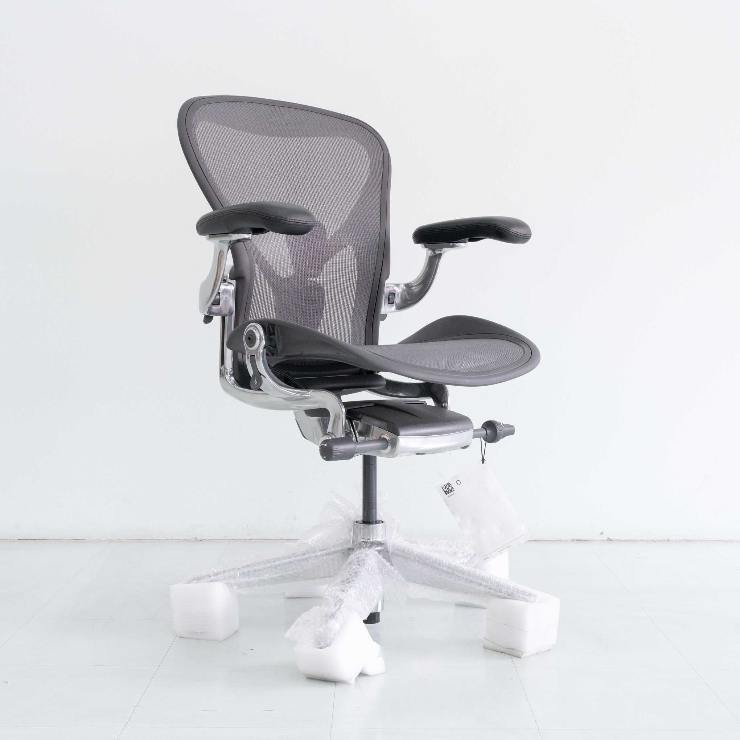 Herman Miller Remastered Aeron Chair – Graphite | Aluminium Frame