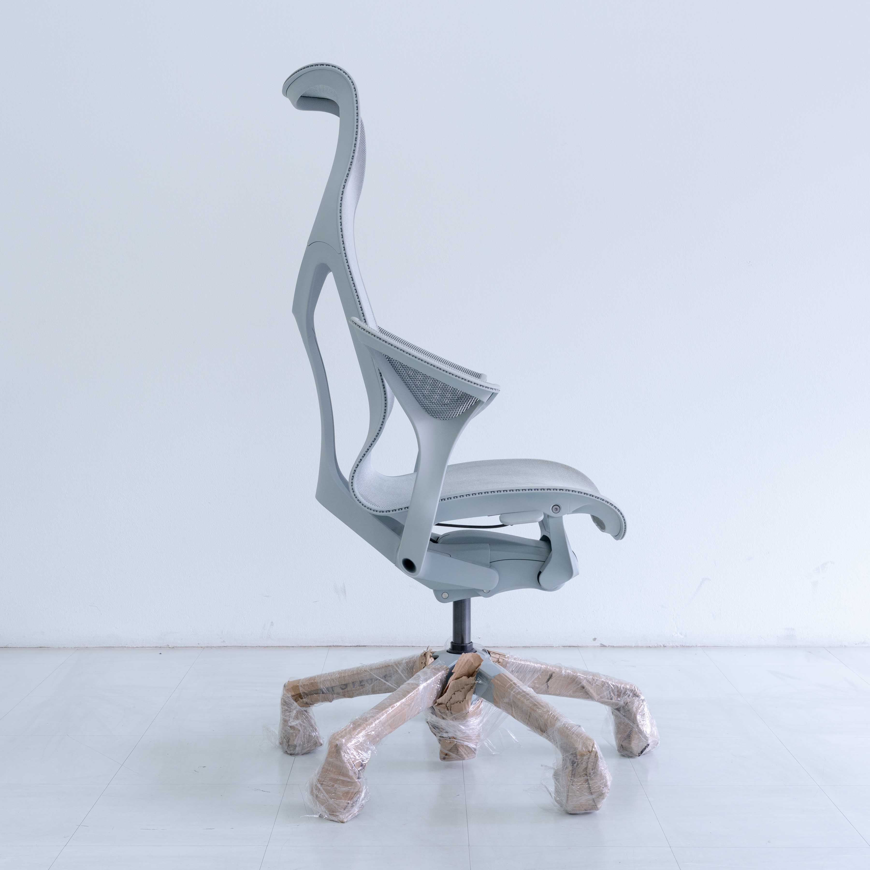 Herman Miller COSM Highback Chair – Glacier | Leaf Arm