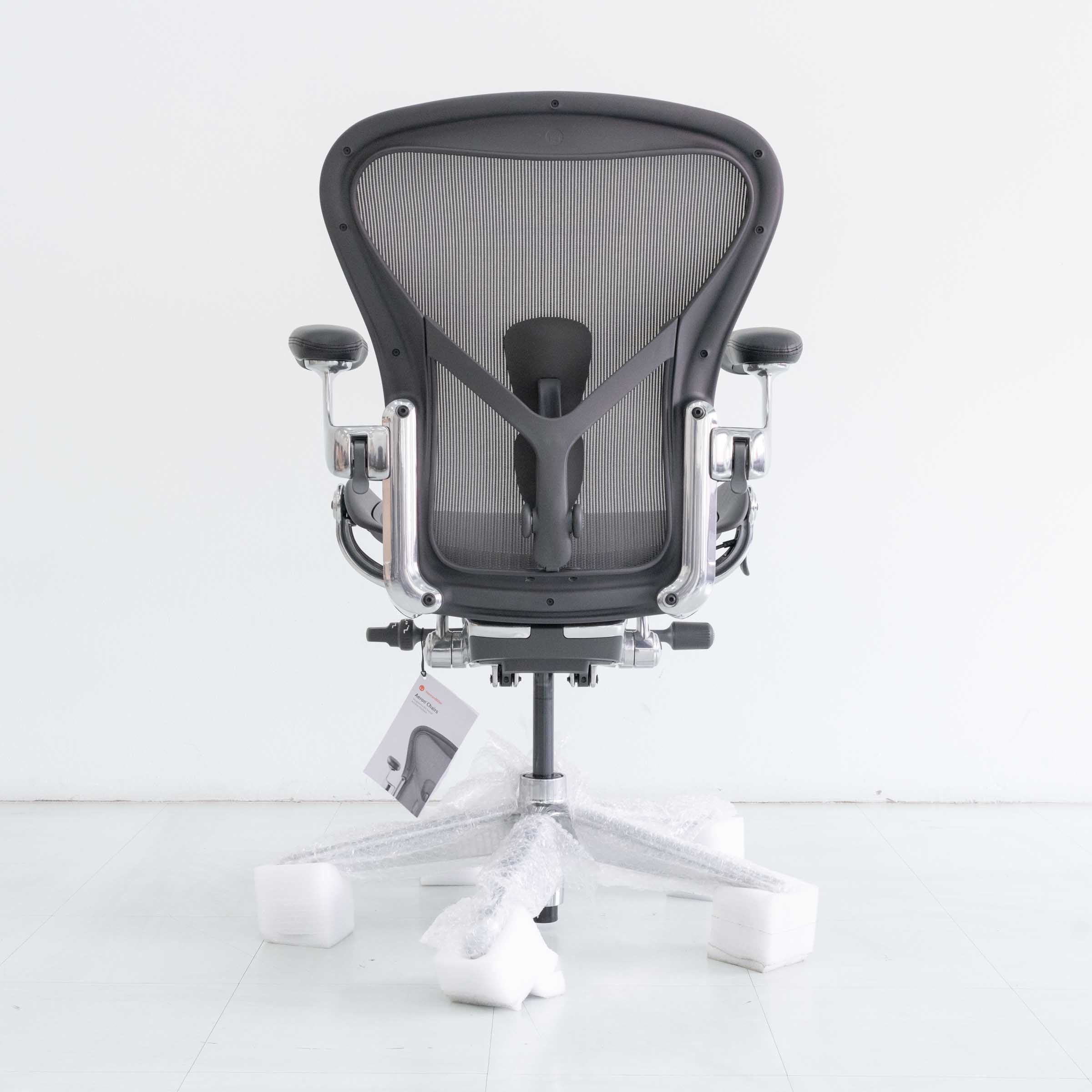 Herman Miller Remastered Aeron Chair – Graphite | Aluminium Frame