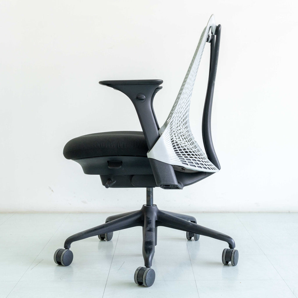 Used Herman Miller Sayl Chair – Fog | Basic Option (Fixed Tilt)