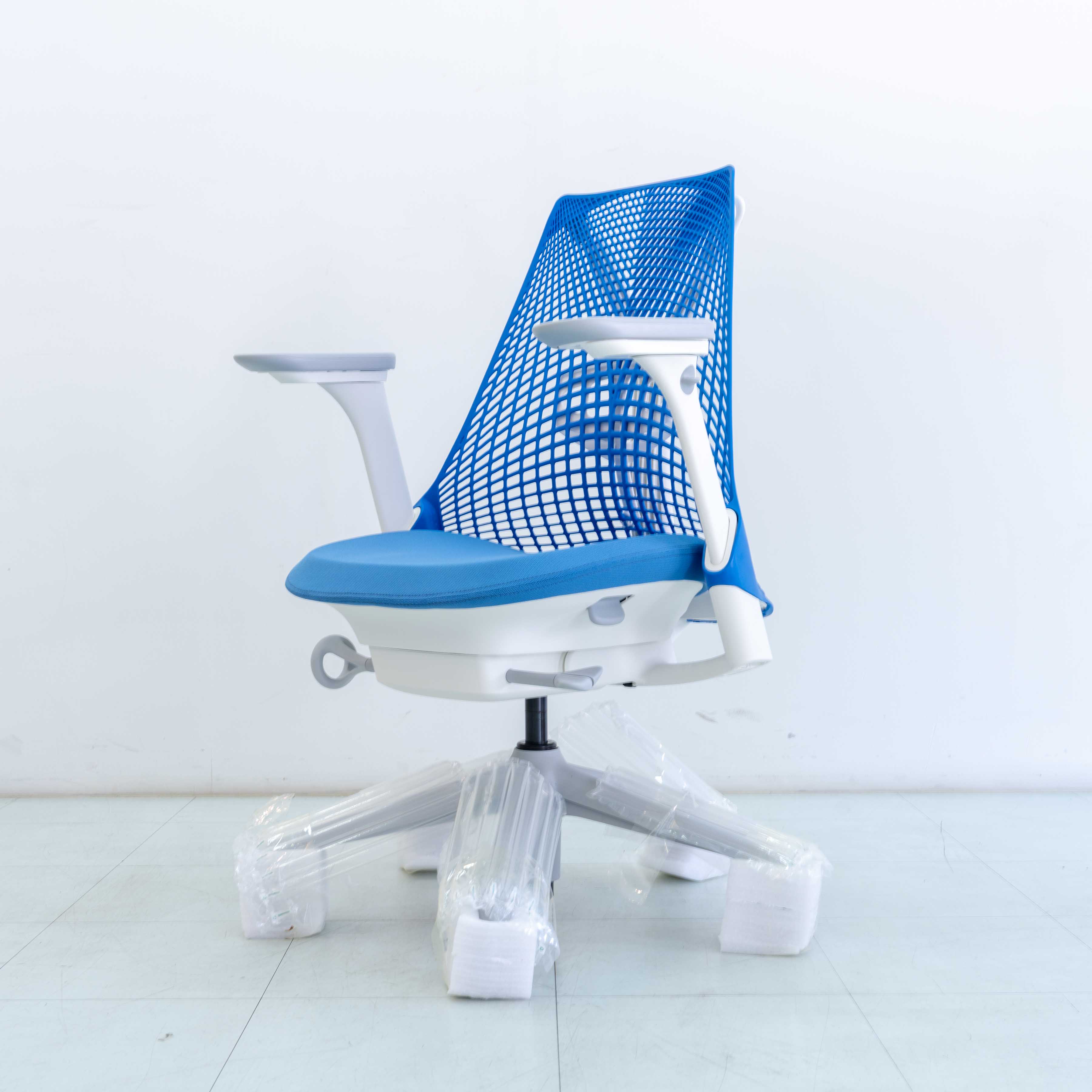 Herman Miller Sayl Chair – Blue | Full Option with Lumbar Support