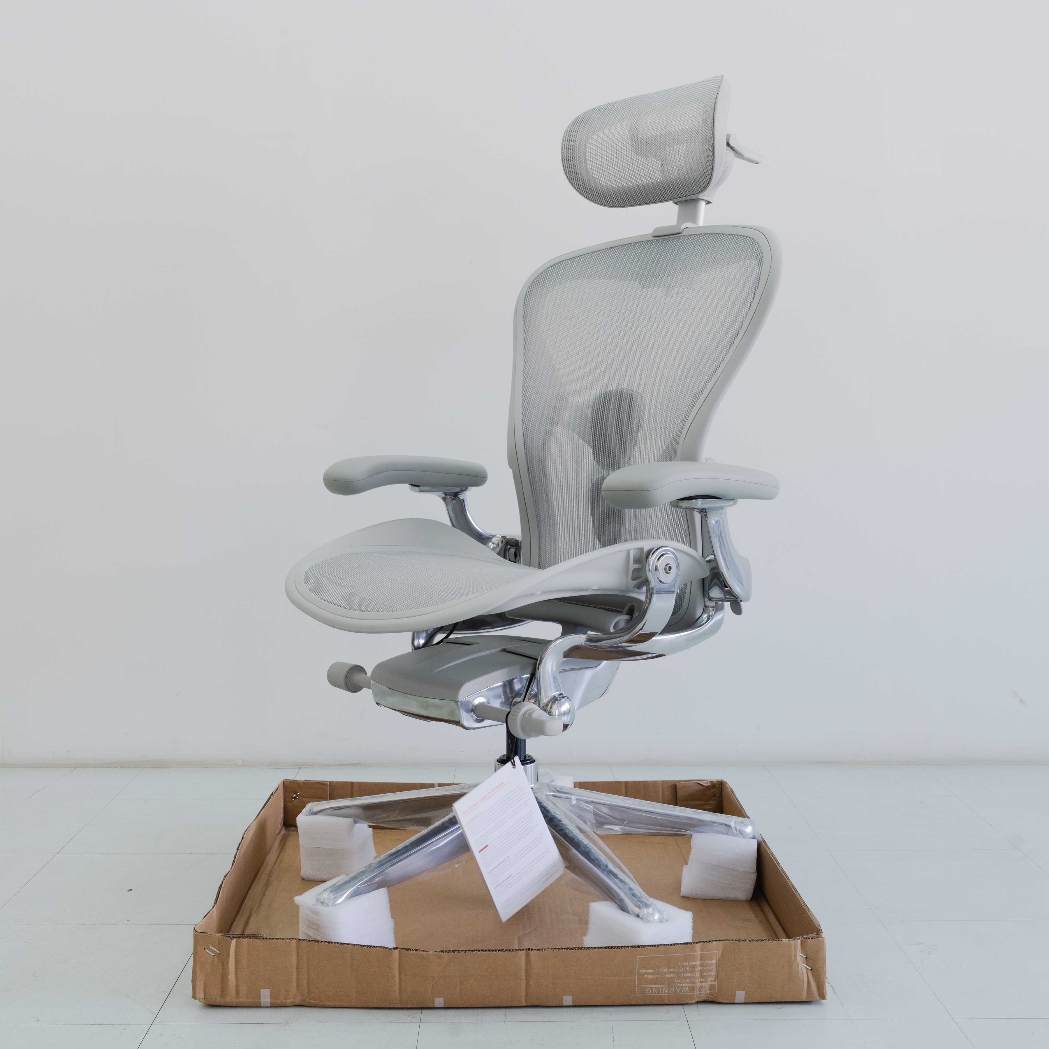 ที่รองศีรษะ Herman Miller Aeron Chair H6 จาก Engineered Now