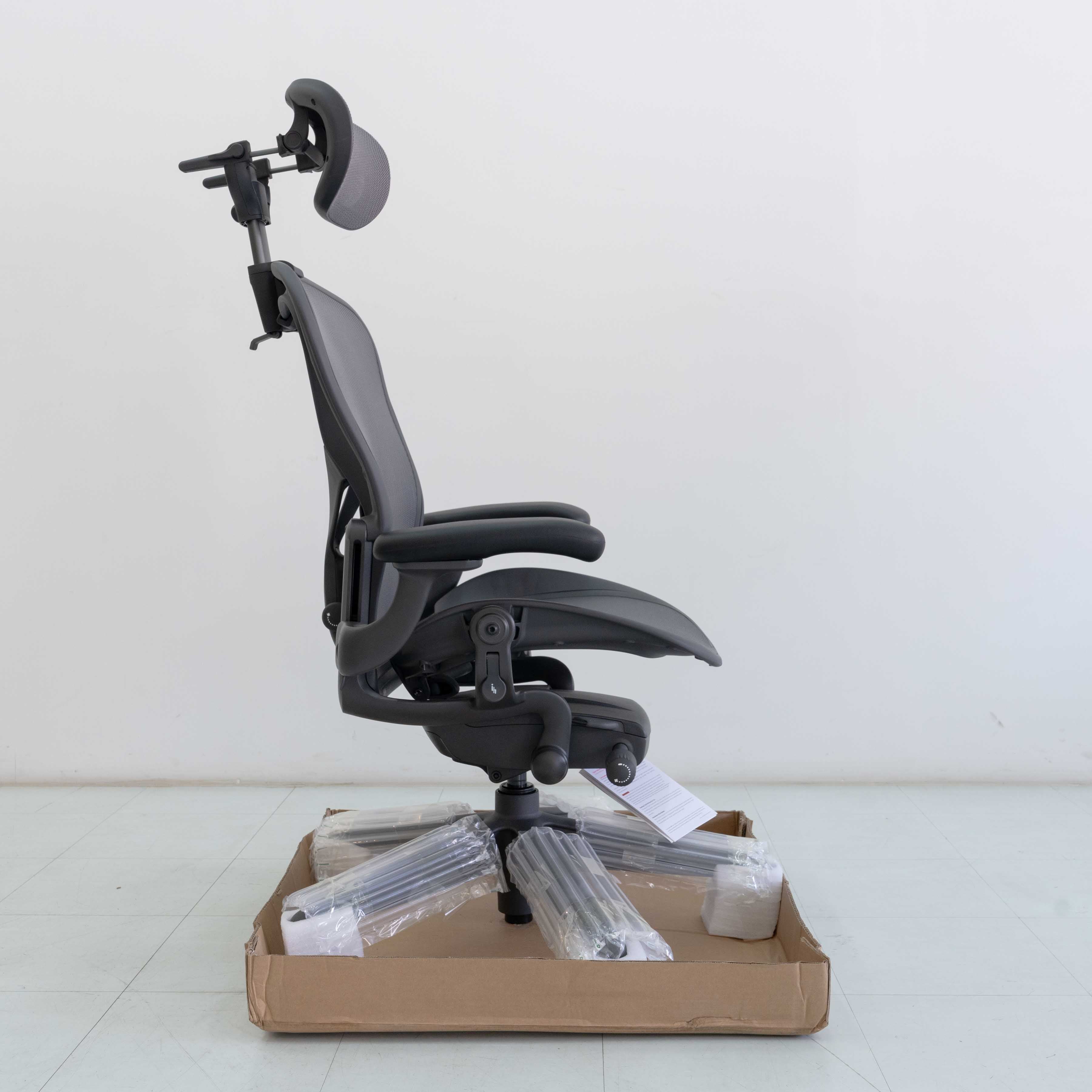 ที่รองศีรษะ Herman Miller Aeron Chair H6 จาก Engineered Now