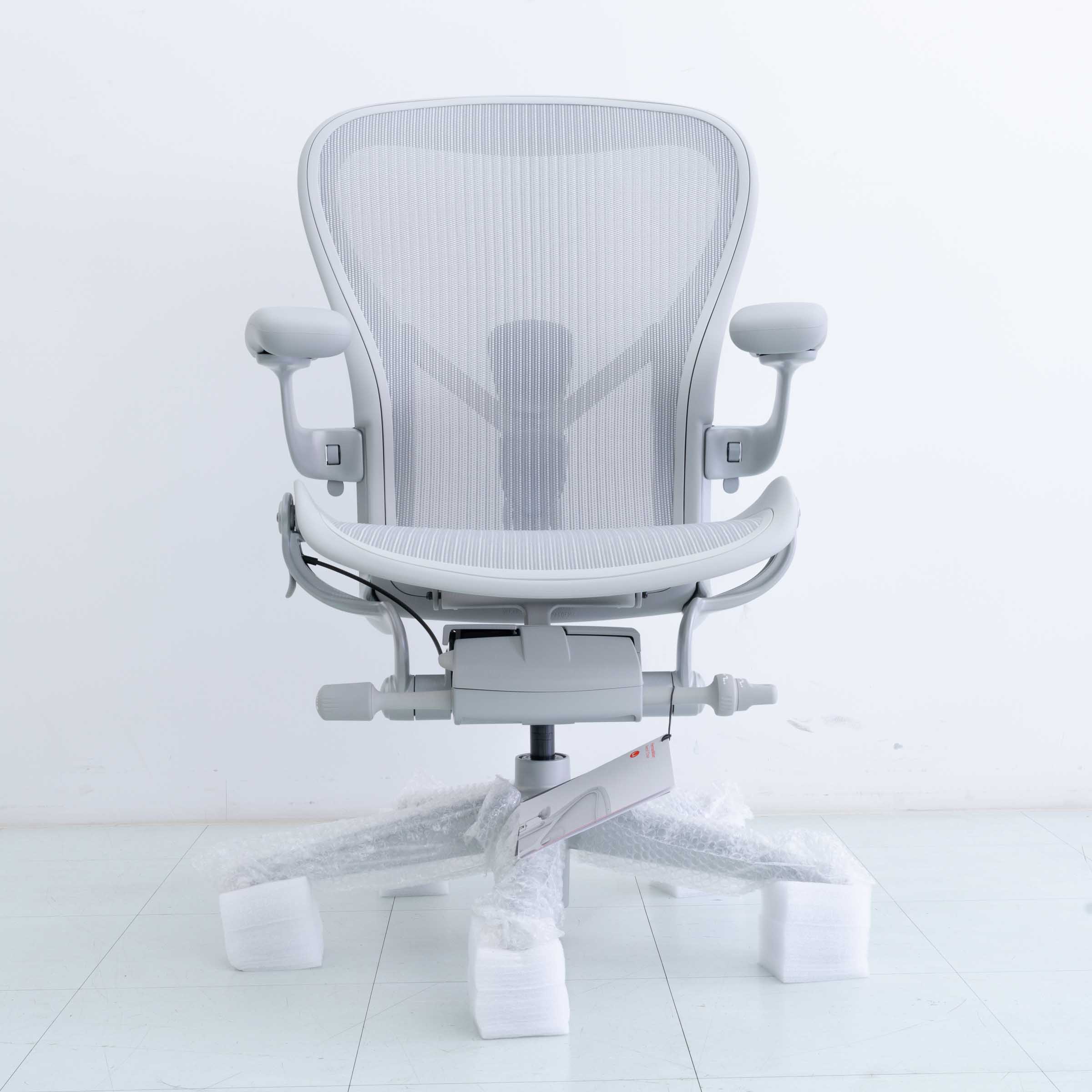 Herman Miller Remastered Aeron Chair – Mineral | Steel Frame