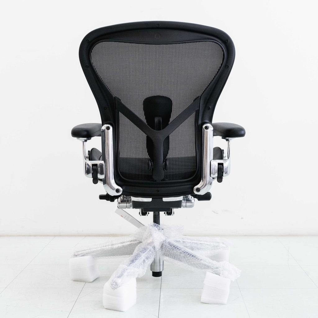 Herman Miller Remastered Aeron Chair – Onyx | Polished Aluminium Frame
