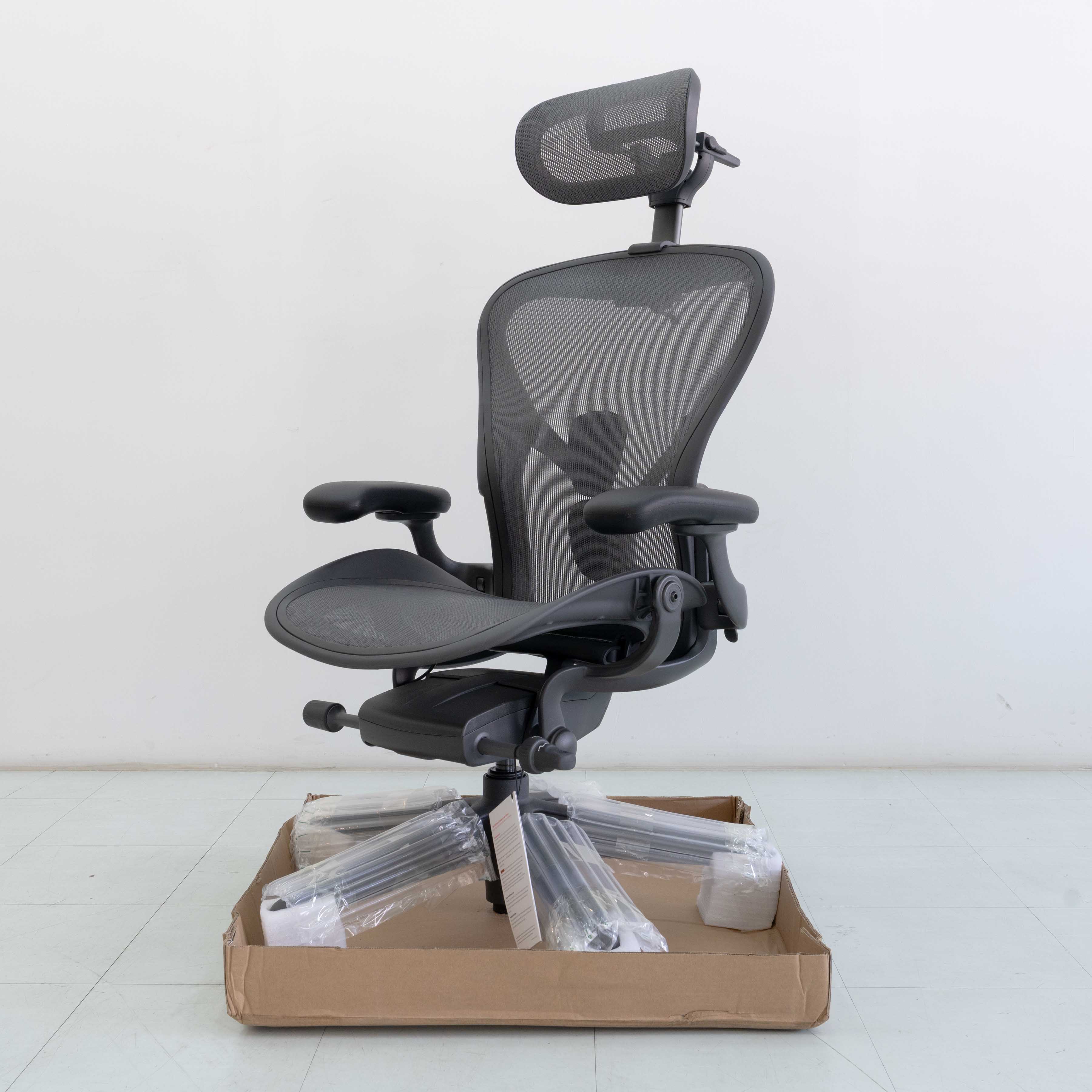 ที่รองศีรษะ Herman Miller Aeron Chair H6 จาก Engineered Now