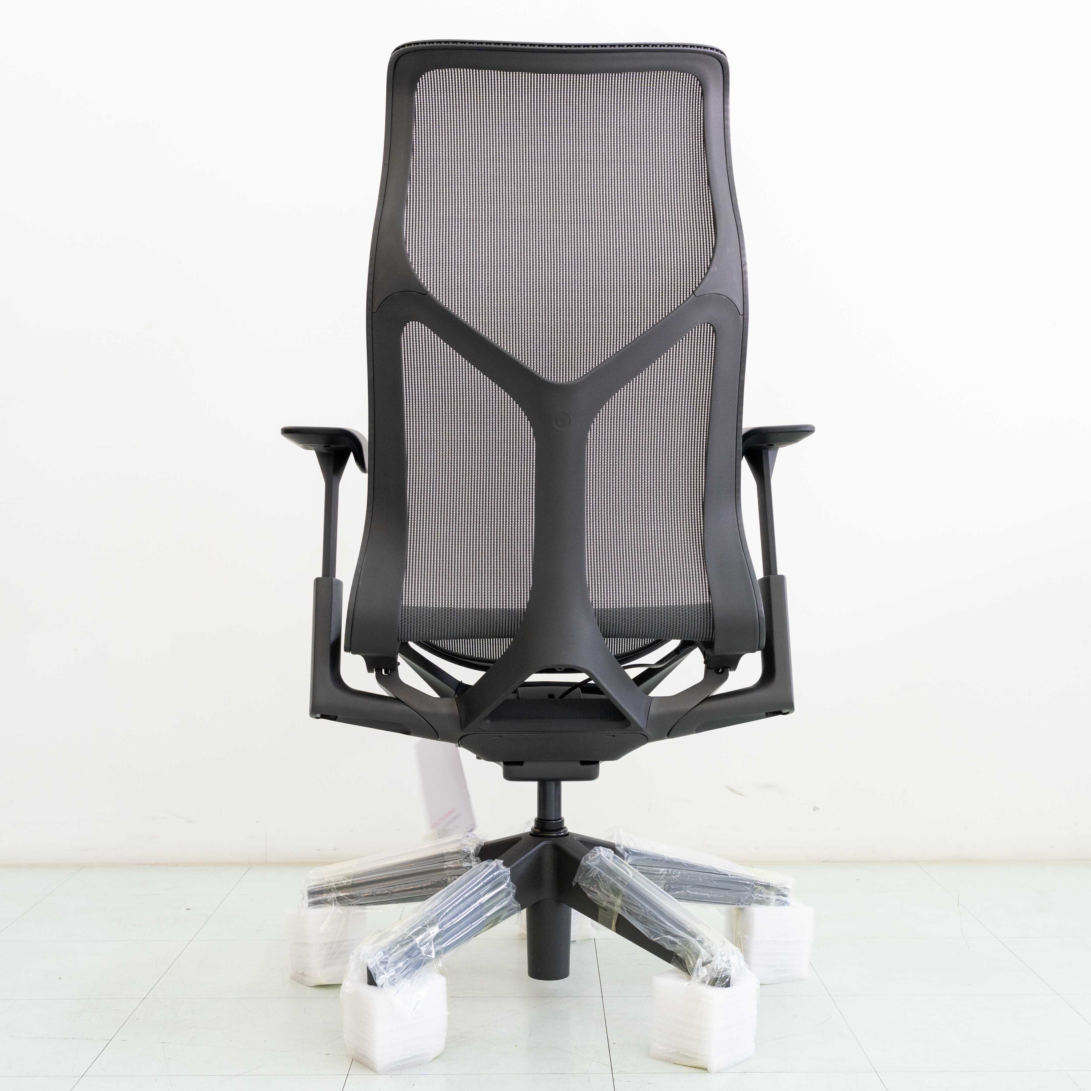 Herman Miller COSM Highback – Graphite | Adjustable Armrest