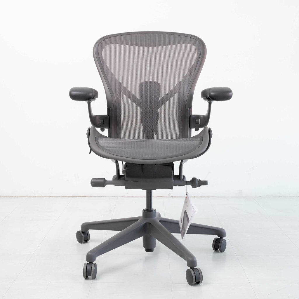 Herman Miller Remastered Aeron Chair – Graphite | Nylon Frame