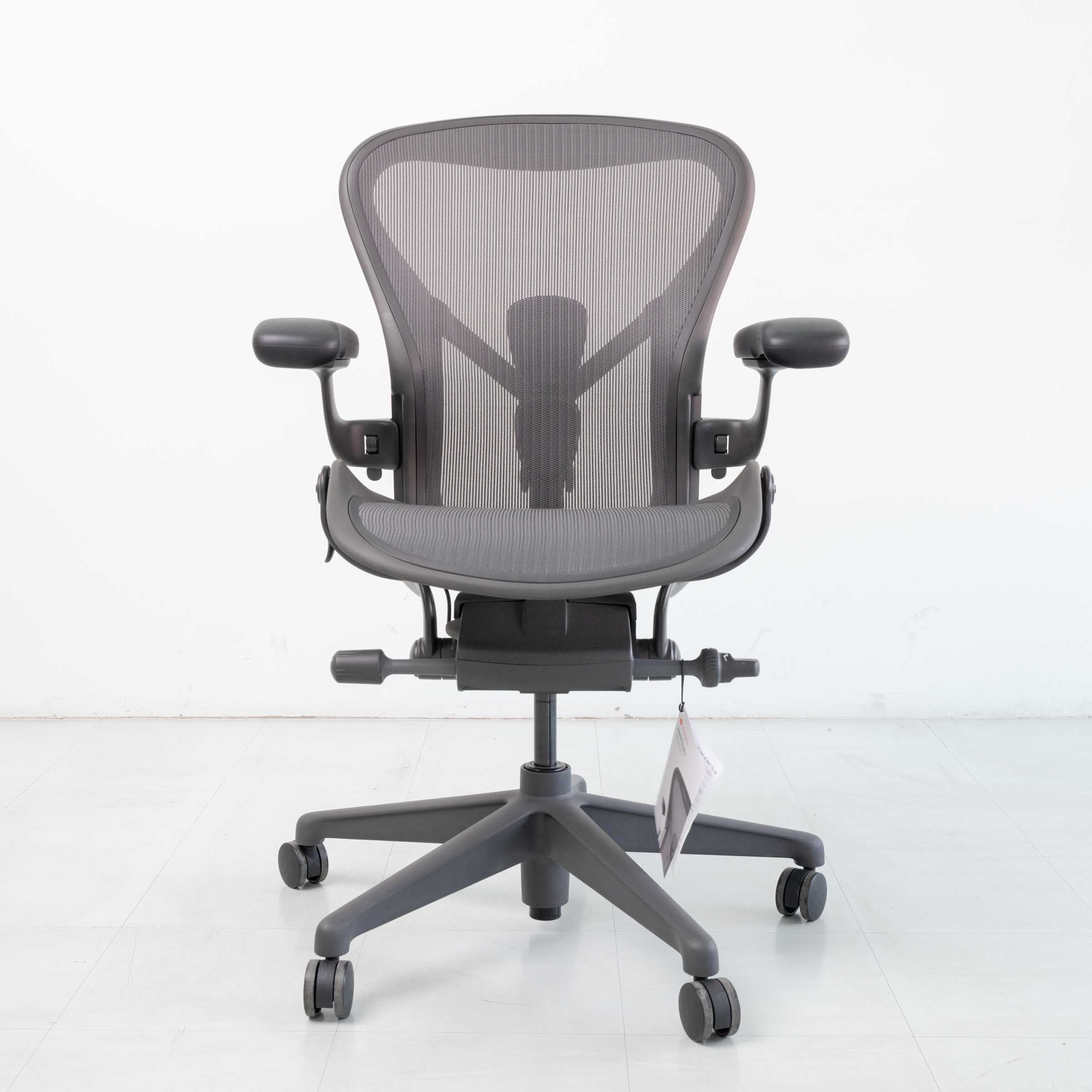 Herman Miller Remastered Aeron Chair – Graphite | Nylon Frame