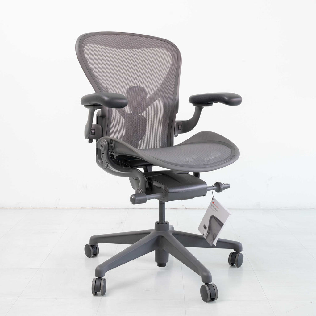 Herman Miller Remastered Aeron Chair – Graphite | Nylon Frame