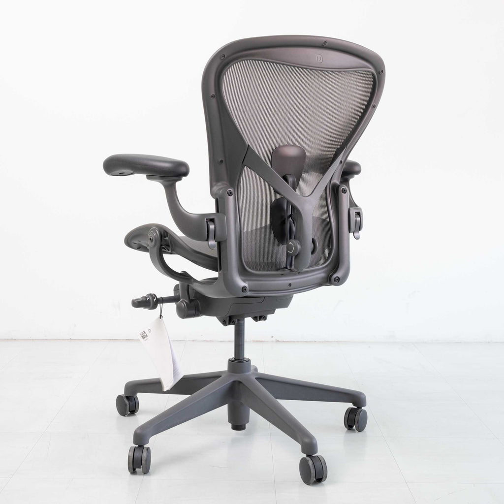 Herman Miller Remastered Aeron Chair – Graphite | Nylon Frame