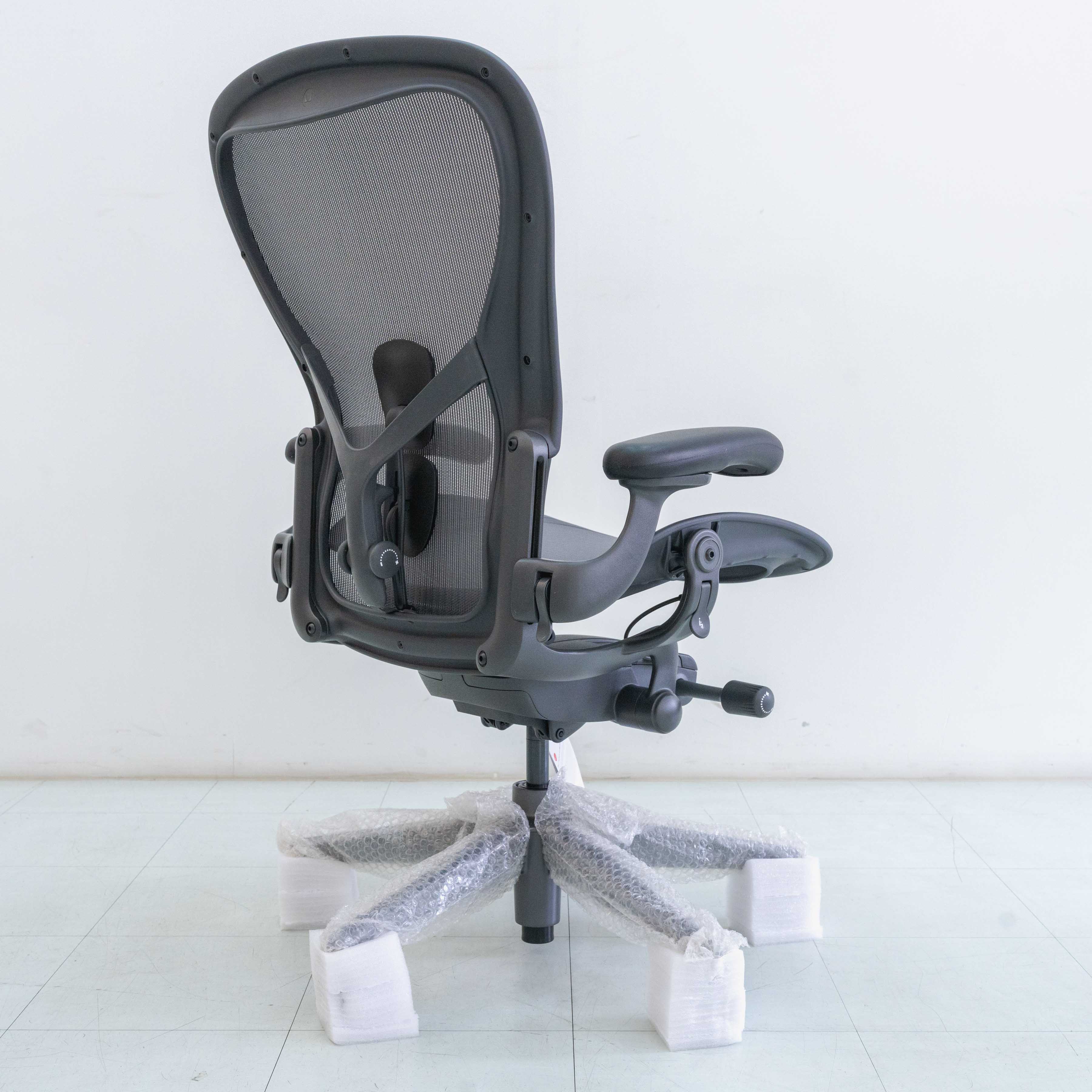 Herman Miller Remastered Aeron Chair – Graphite | Steel Frame