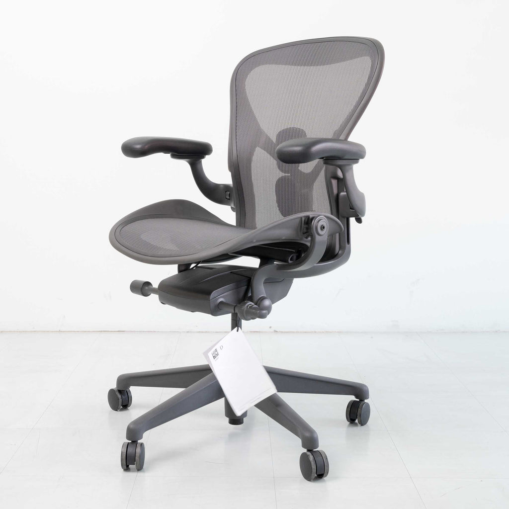 Herman Miller Remastered Aeron Chair – Graphite | Nylon Frame