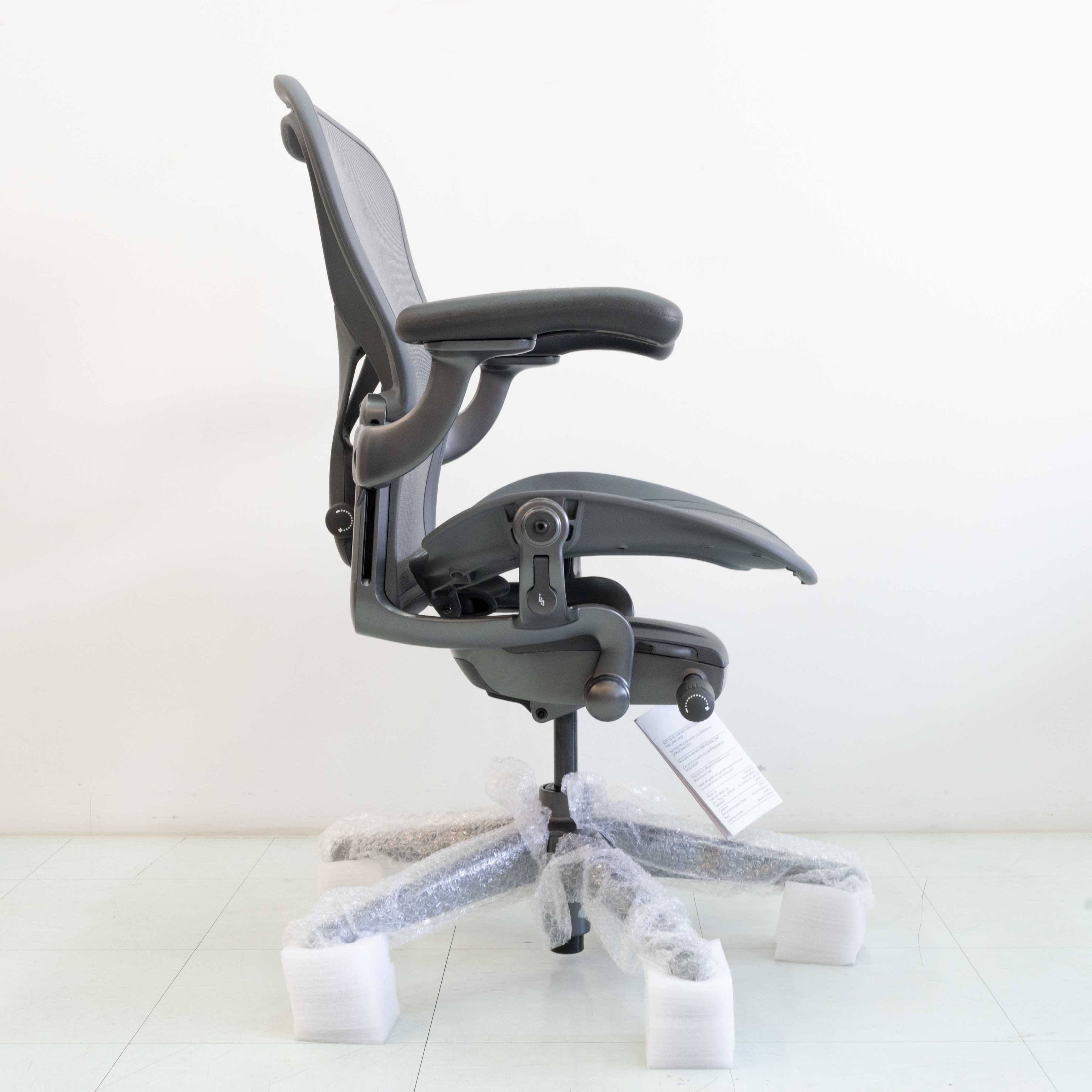 Herman Miller Remastered Aeron Chair – Carbon | Steel Frame