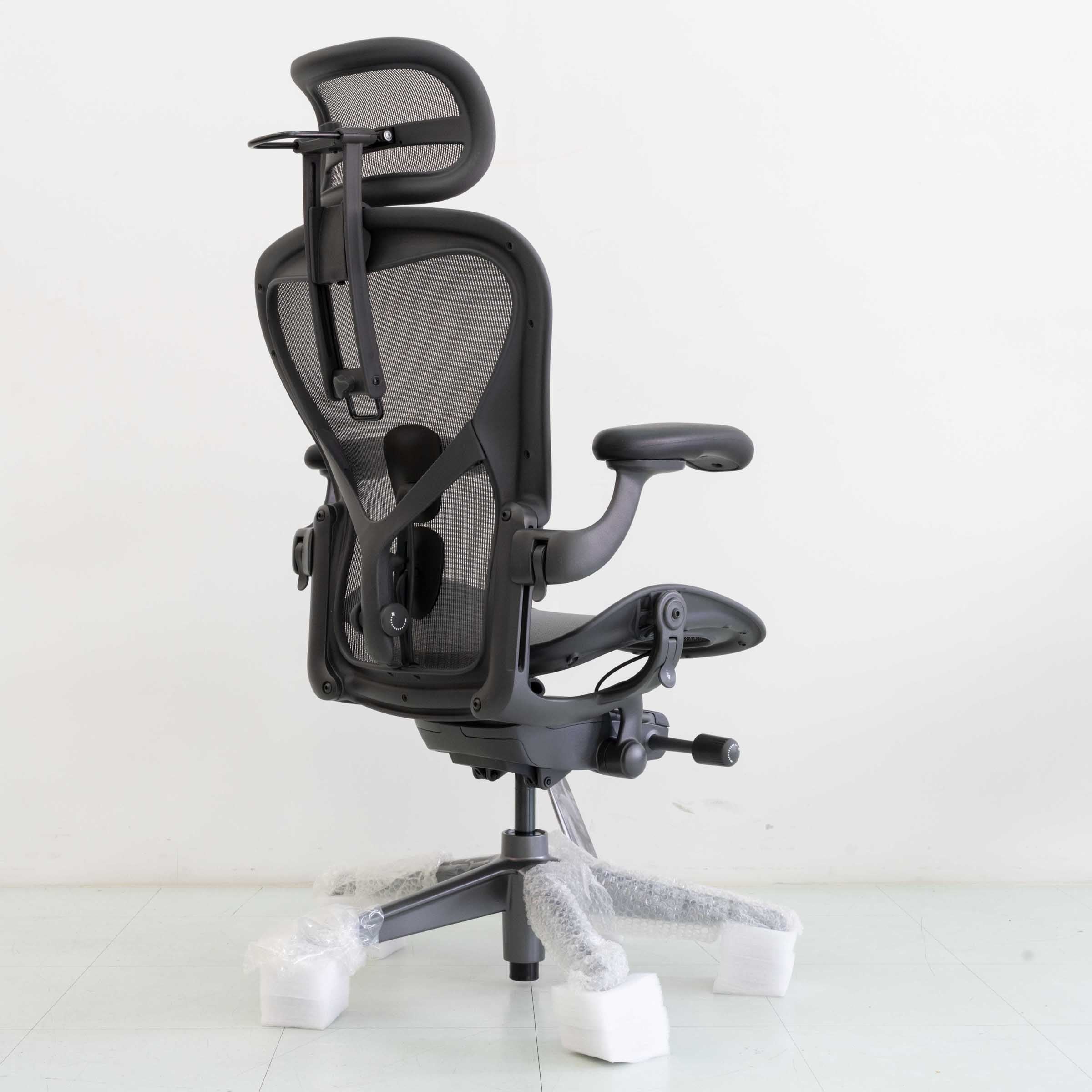 Herman Miller Remastered Aeron Chair – Graphite | Steel Frame